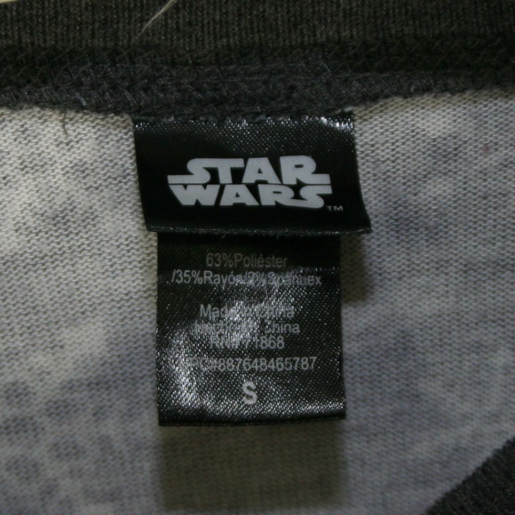 Winter/Christmas Star Wars Long-Sleeve - Picture 4 of 6